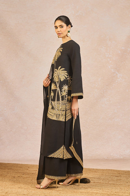 The Chand Kinara Kurta Set