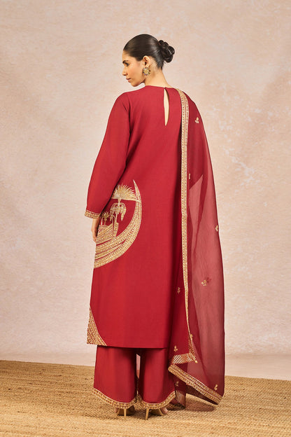 'Laal Chaand Kinara' Set