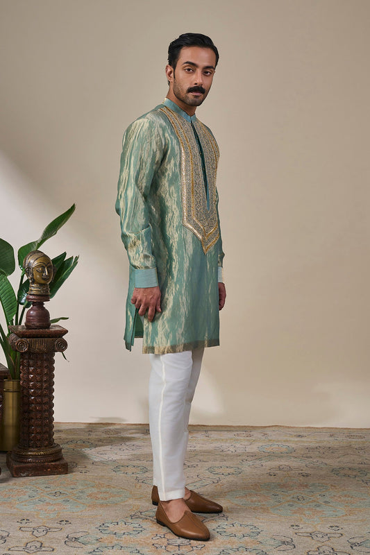 Neel Noor Kurta