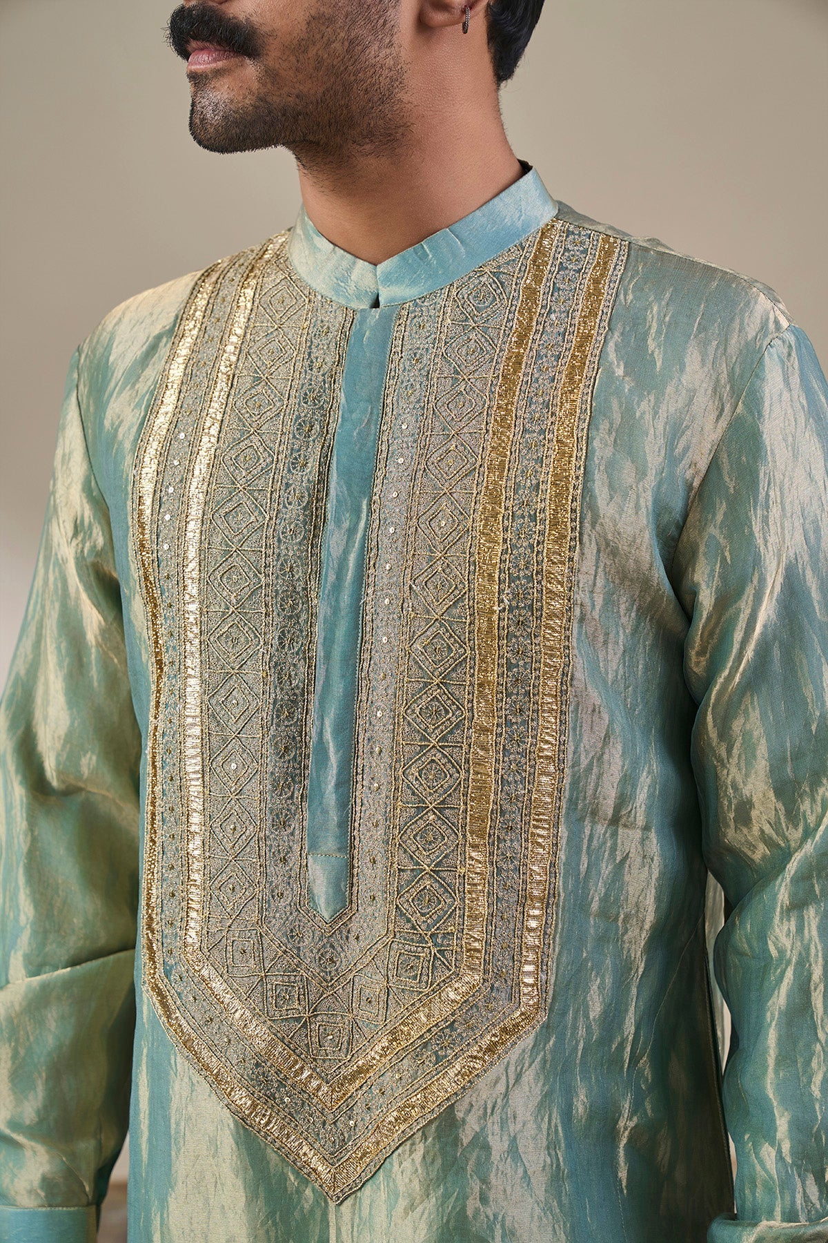 Neel Noor Kurta