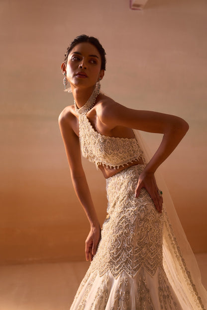 Amna Sharif In IVORY FISHTAILED SKIRT WITH PEARL WORK