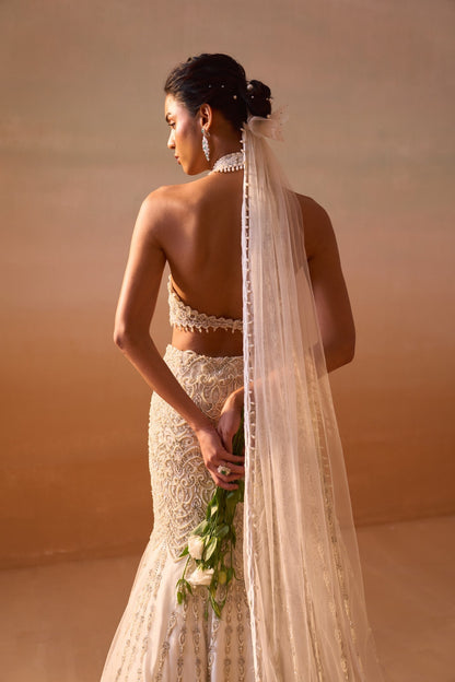 Amna Sharif In IVORY FISHTAILED SKIRT WITH PEARL WORK