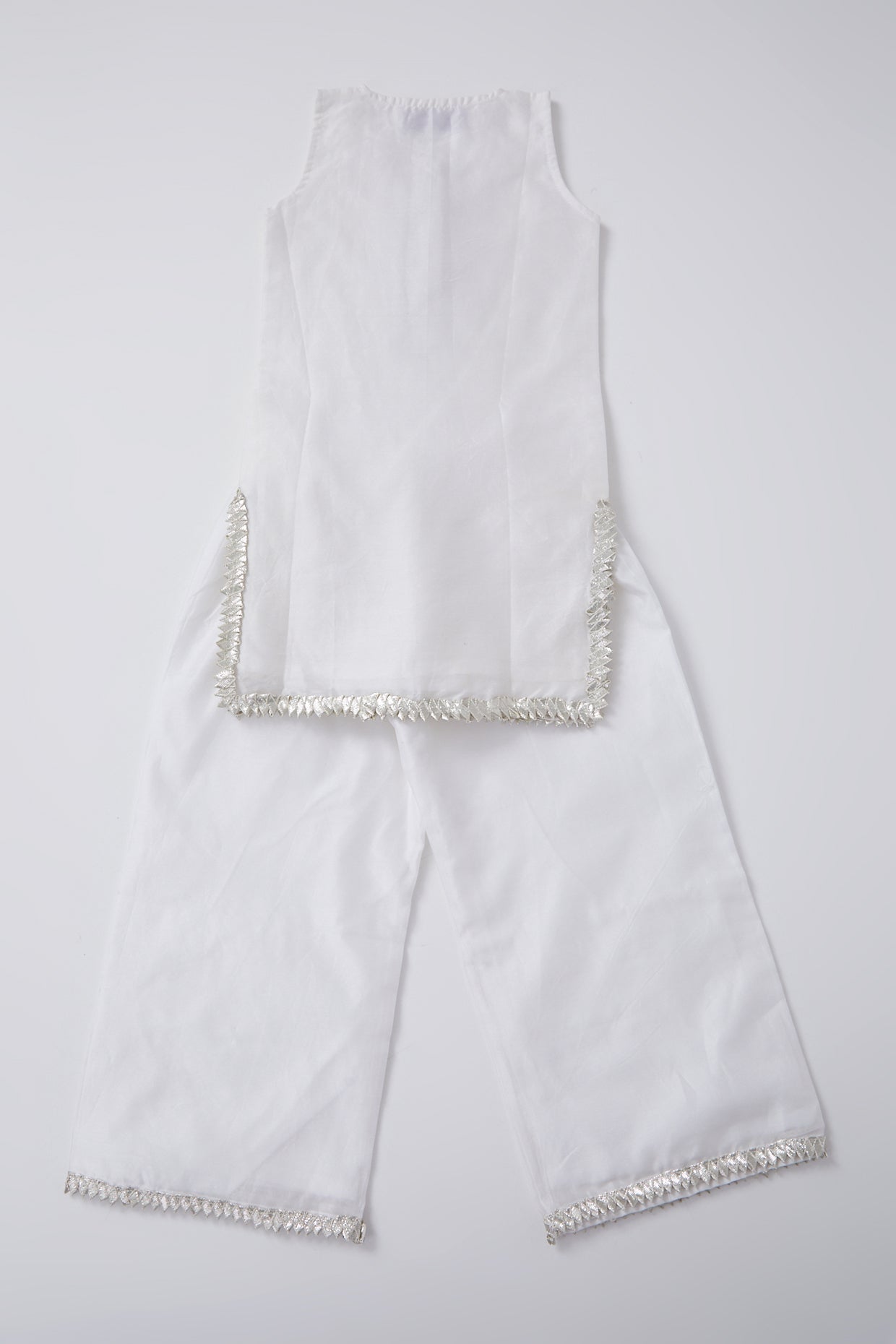 Pure White Chanderi Kurta Set For Girls by Pankhuri by Priyanka - Kids at Pernia's Pop Up Shop