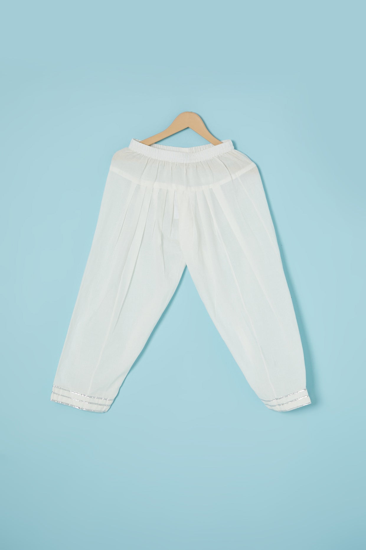 Red Cambric Cotton Printed Kurta Set For Girls by Pankhuri by Priyanka - Kids at Pernia's Pop Up Shop