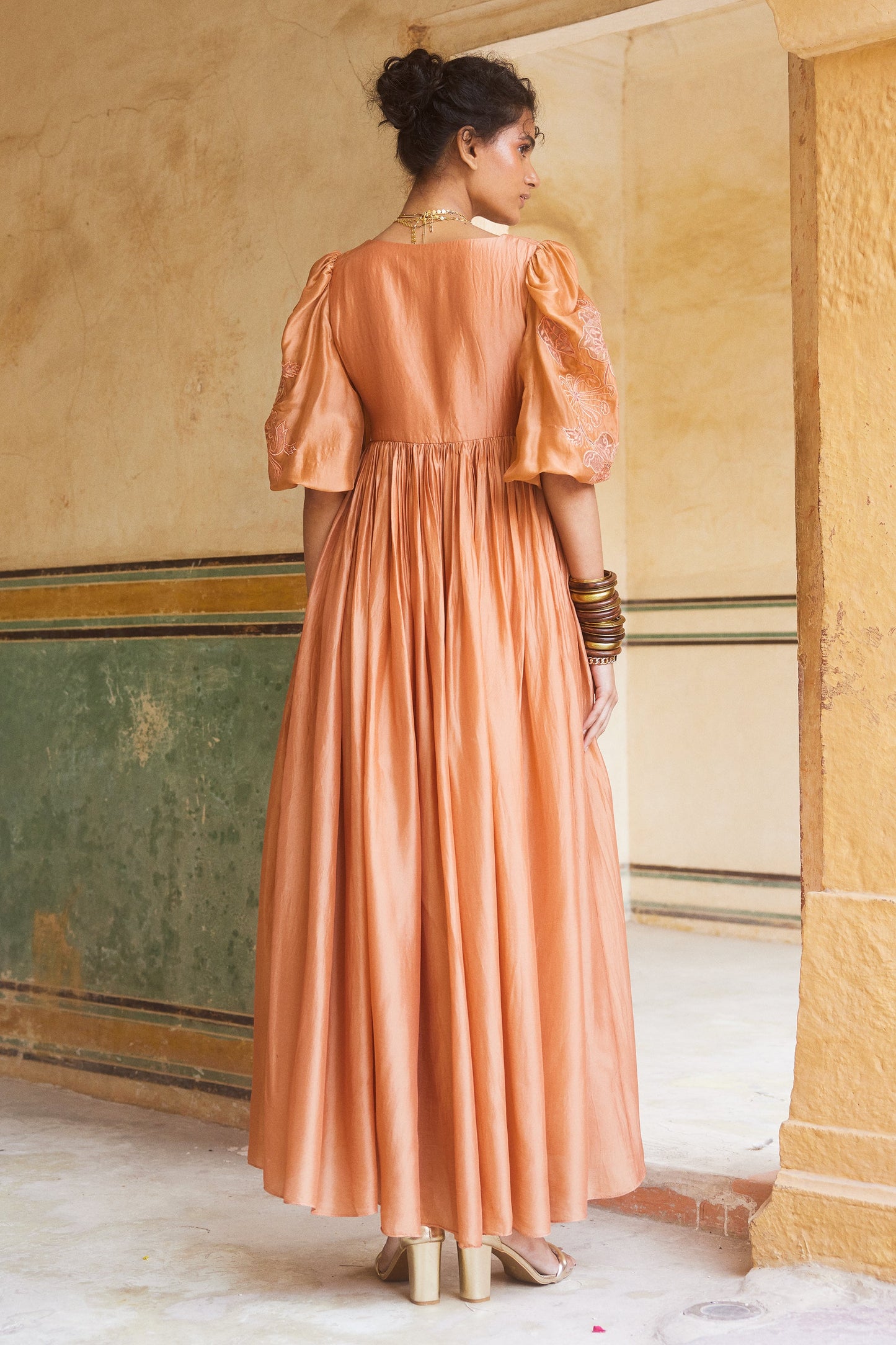 BETH DRESS – PEACH