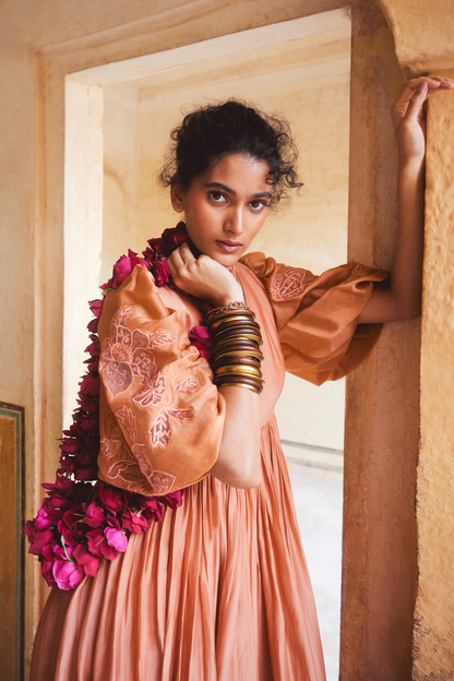 BETH DRESS – PEACH