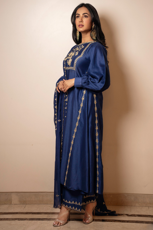 Sonal Chauhan in the ZAYRA KURTA SET