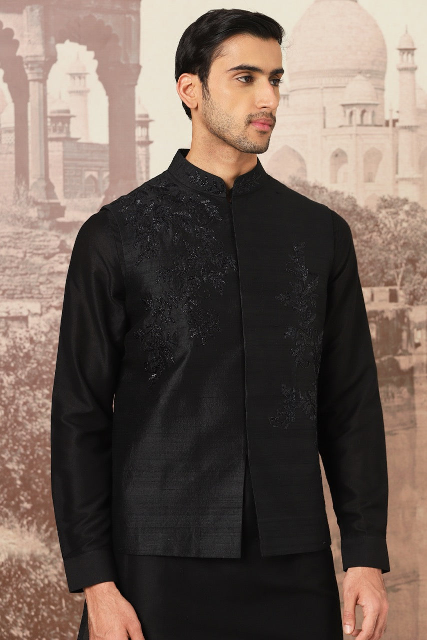 Purchase Black Aura Embroidered Raw Silk Kurta Bundi Set