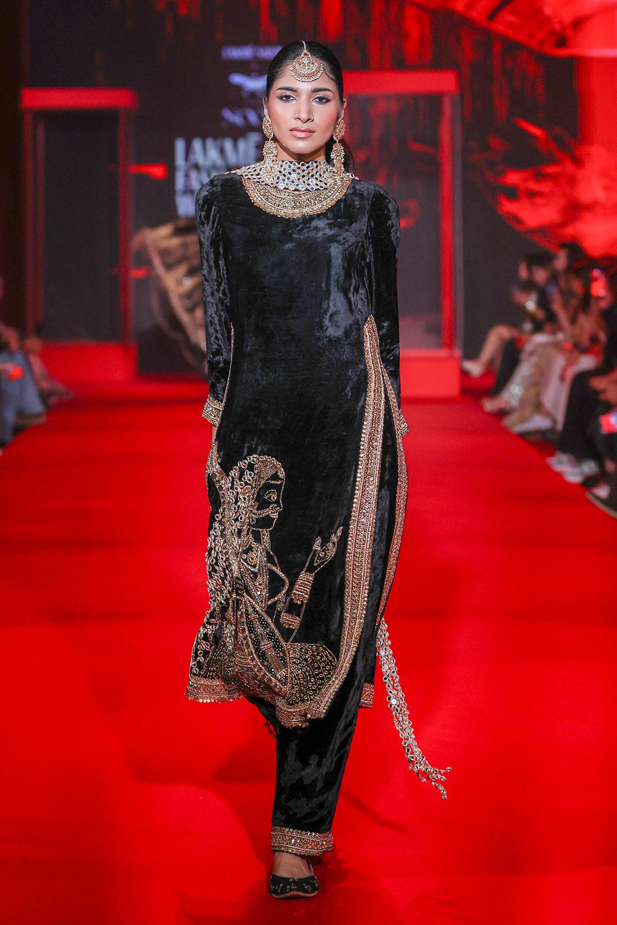 Maharani Suit
