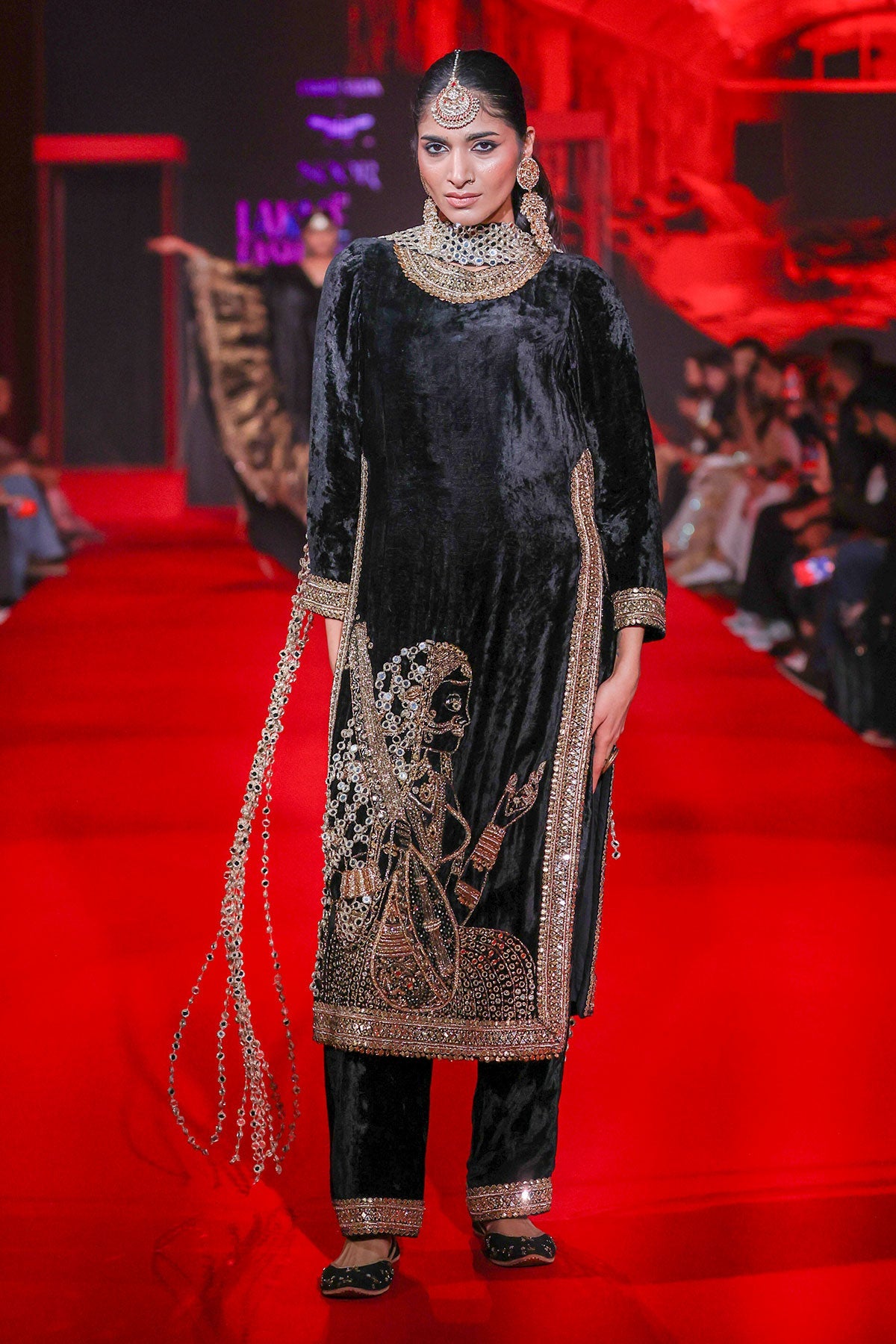 Maharani Suit