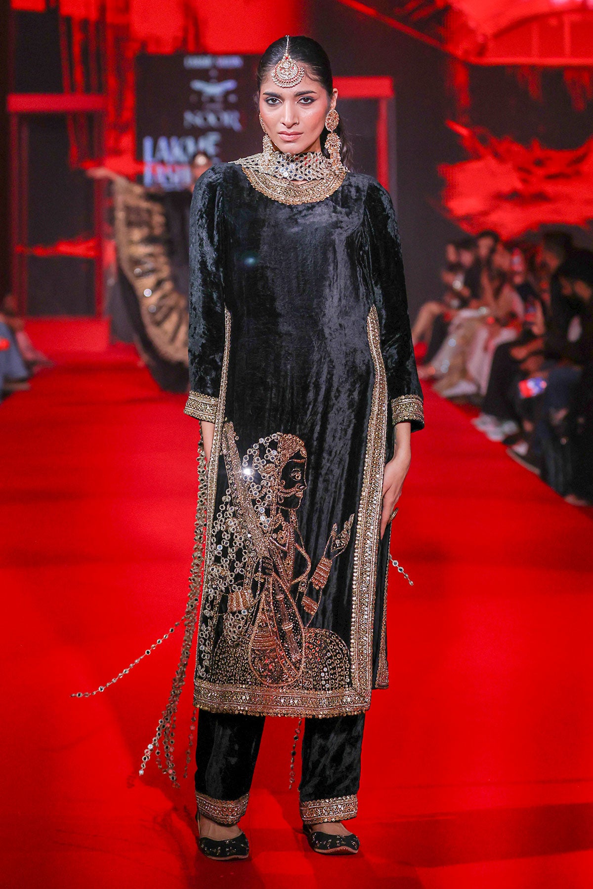 Maharani Suit