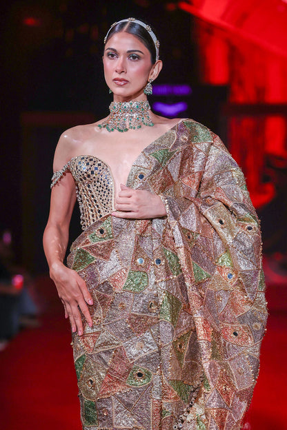 Rangrekha Saree Set