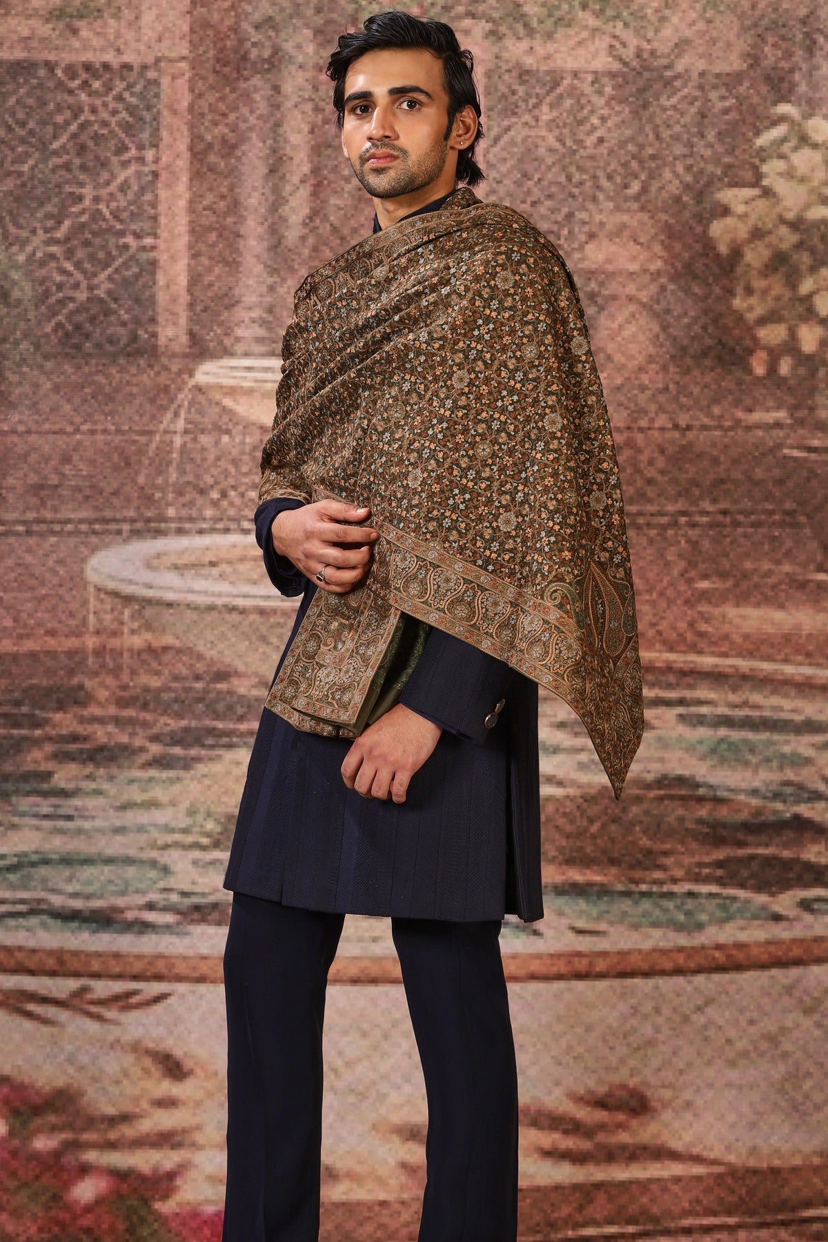 Antique Gold Silk Embroidered Stole