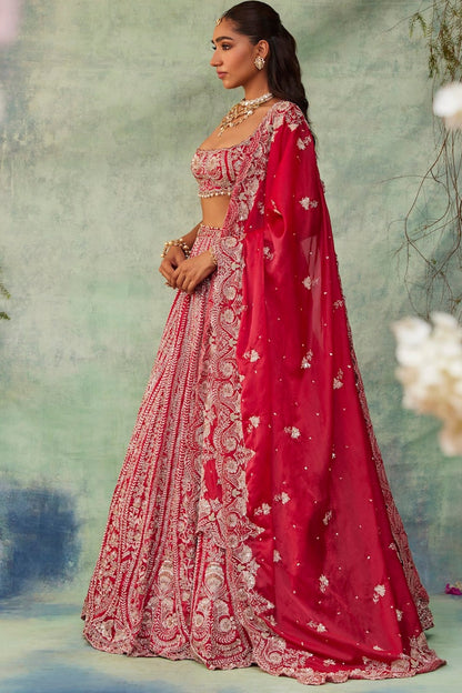 FUCHSIA PINK
