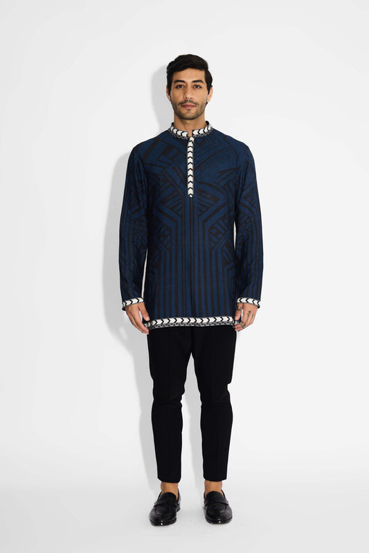 Noir stride short kurta