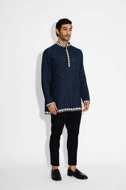 Noir stride short kurta