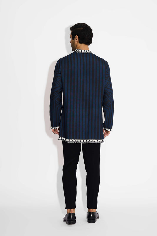 Noir stride short kurta