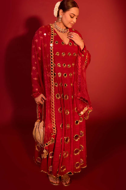 Sonakshi Sinha in Inara Anarkali