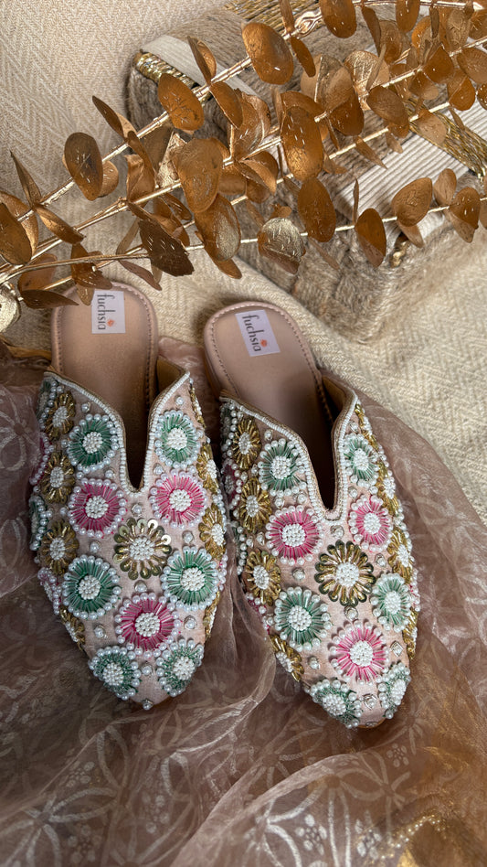CRYSTAL PEARL CUT JUTTIS