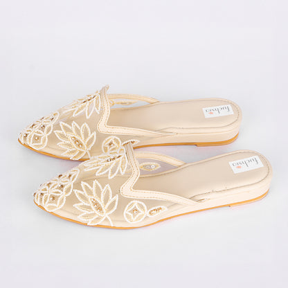 WHITE LOTUS JUTTIS