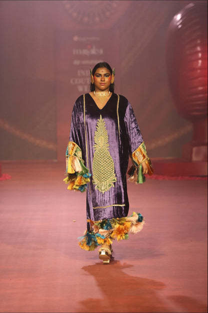‘Barefoot Billionaire’ Kaftan
