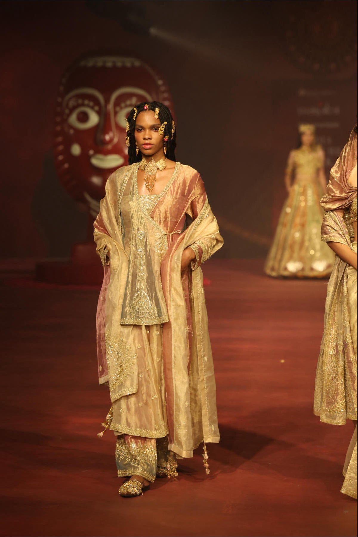 ‘Gulbahaar’ Set