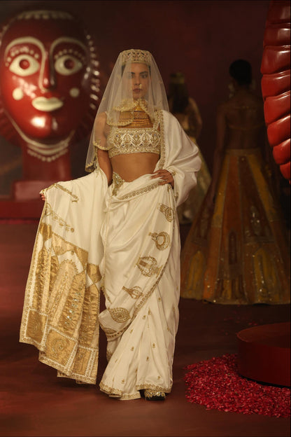 ‘Taaron Ki Chadar’ Saree