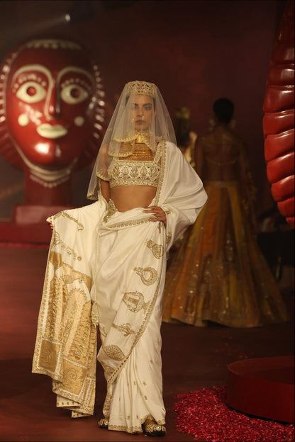 ‘Taaron Ki Chadar’ Saree