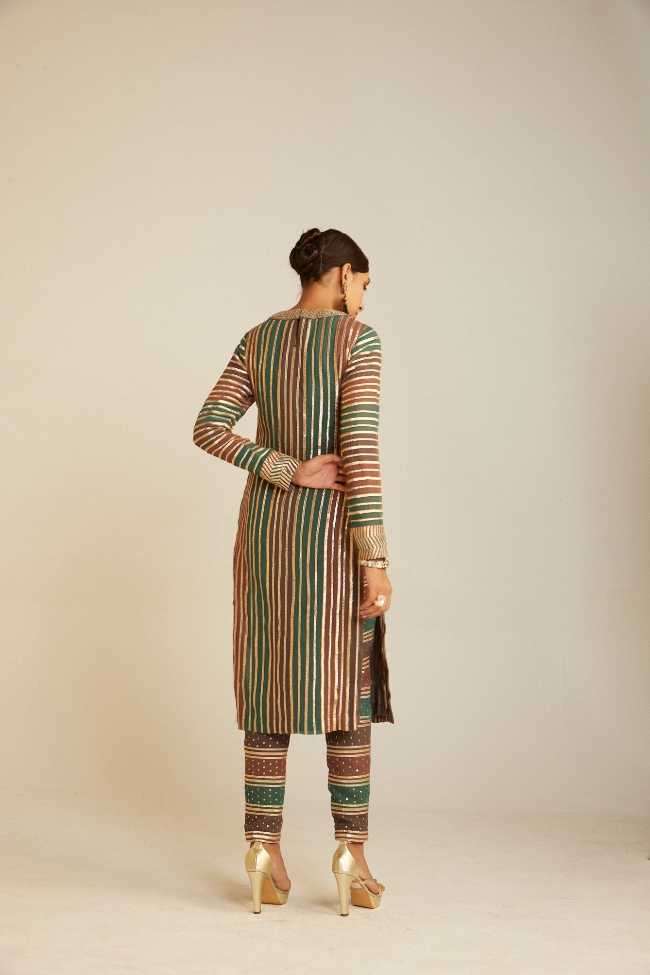 Mud Green Round Neck Straight Kurta Pant Set