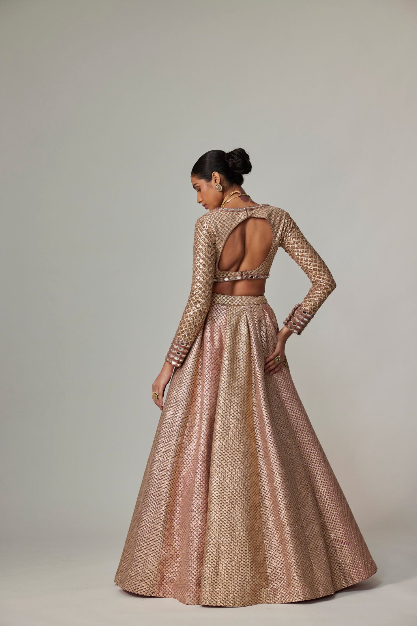 DEEP BEIGE MULTICOLOR V NECK CROP TOP WITH SKIRT