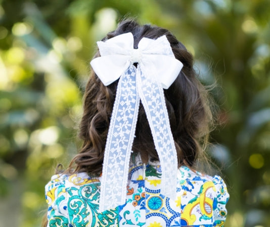 White bow with white lace hair clip