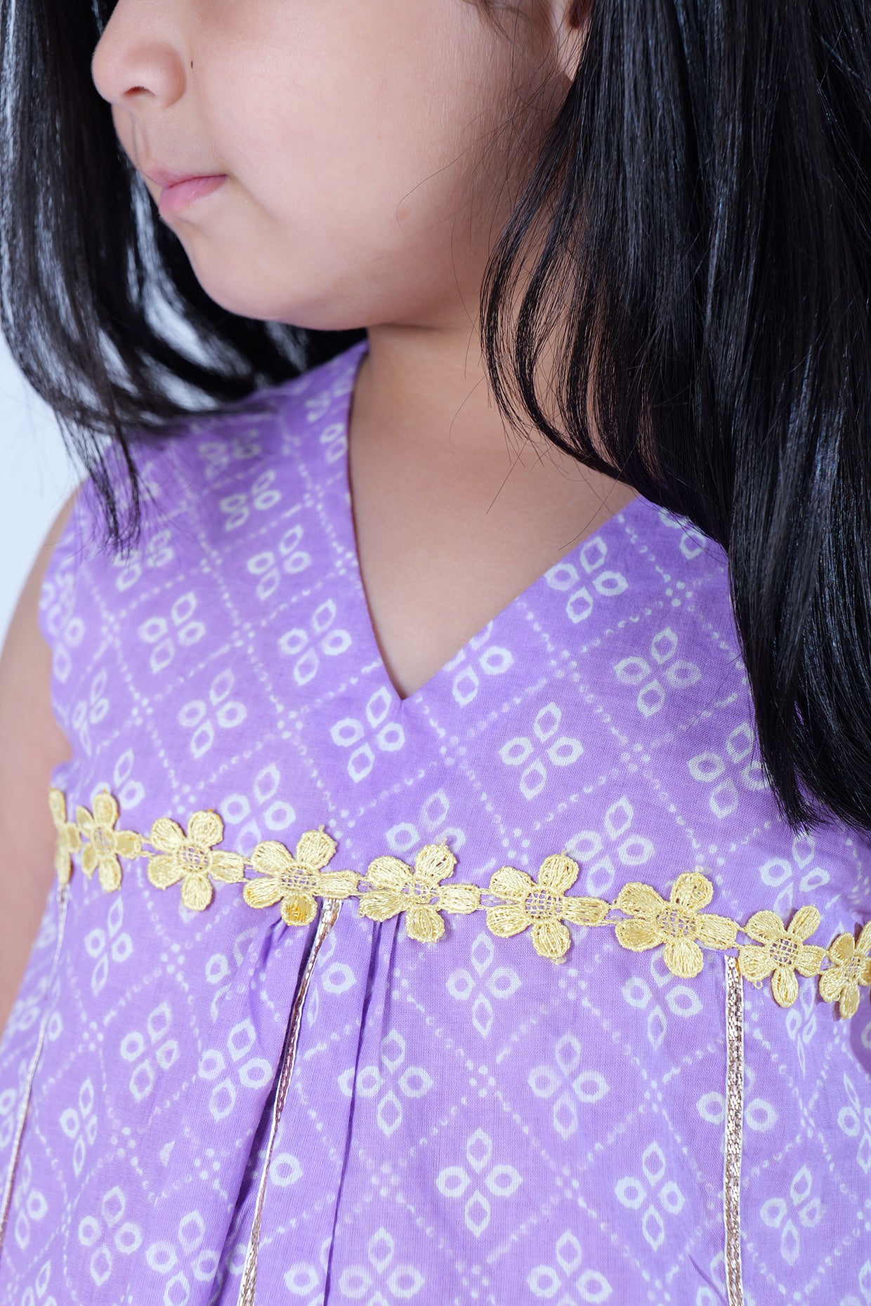 Lilac Pure Cotton Bandhani Printed Kurta Set For Girls by Pankhuri by Priyanka - Kids at Pernia's Pop Up Shop
