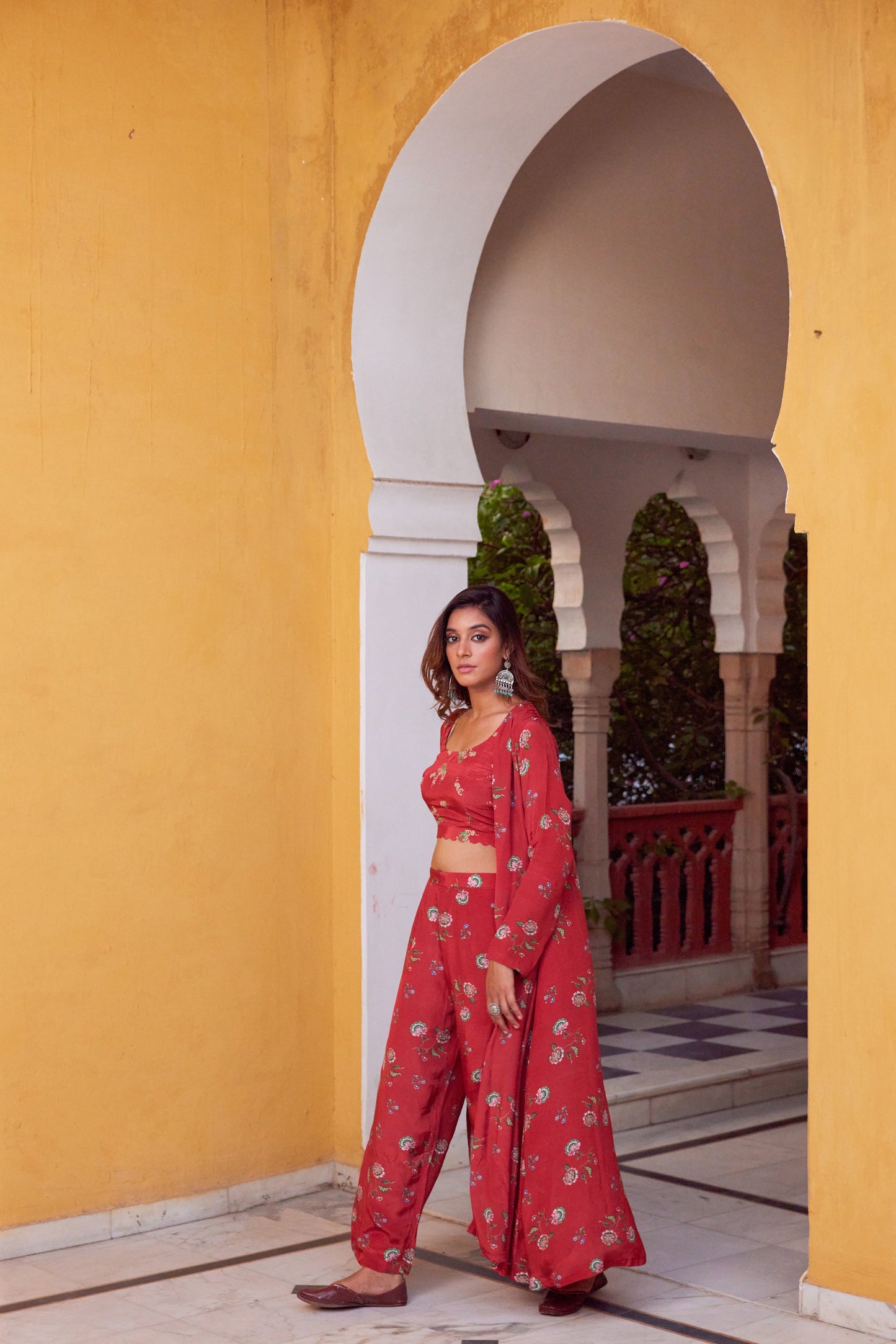 LAAL GULZAR