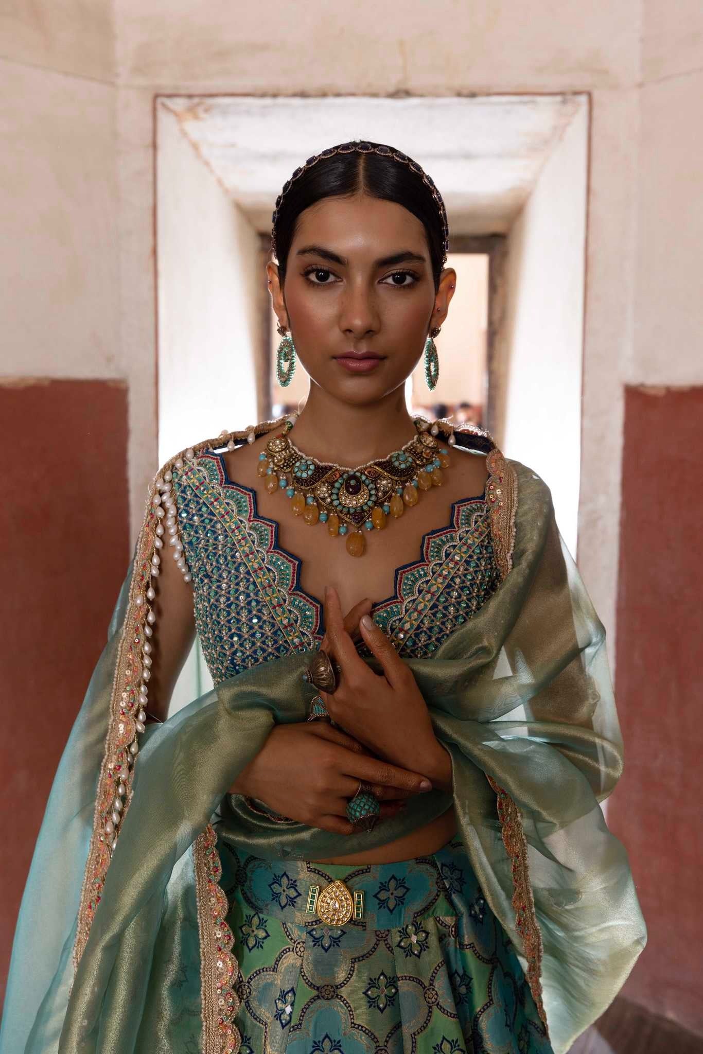 Women's Green Woven Banarsi Jharoka Lehenga 