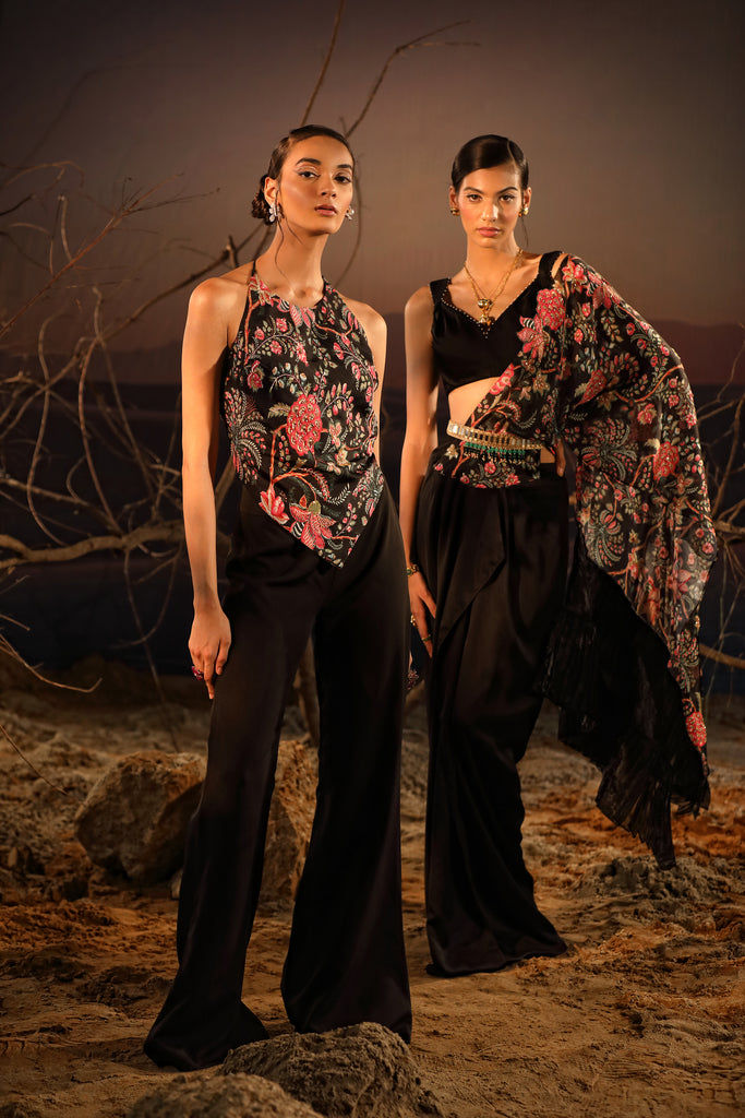 Women's Black Floral Printed Saree Set