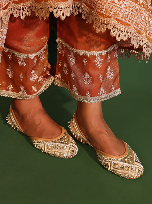 Zeenat Gold Vegan Jutti