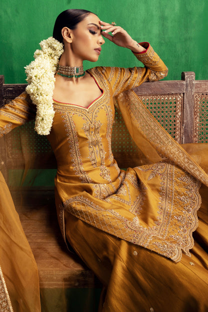 Isha Sharara Set