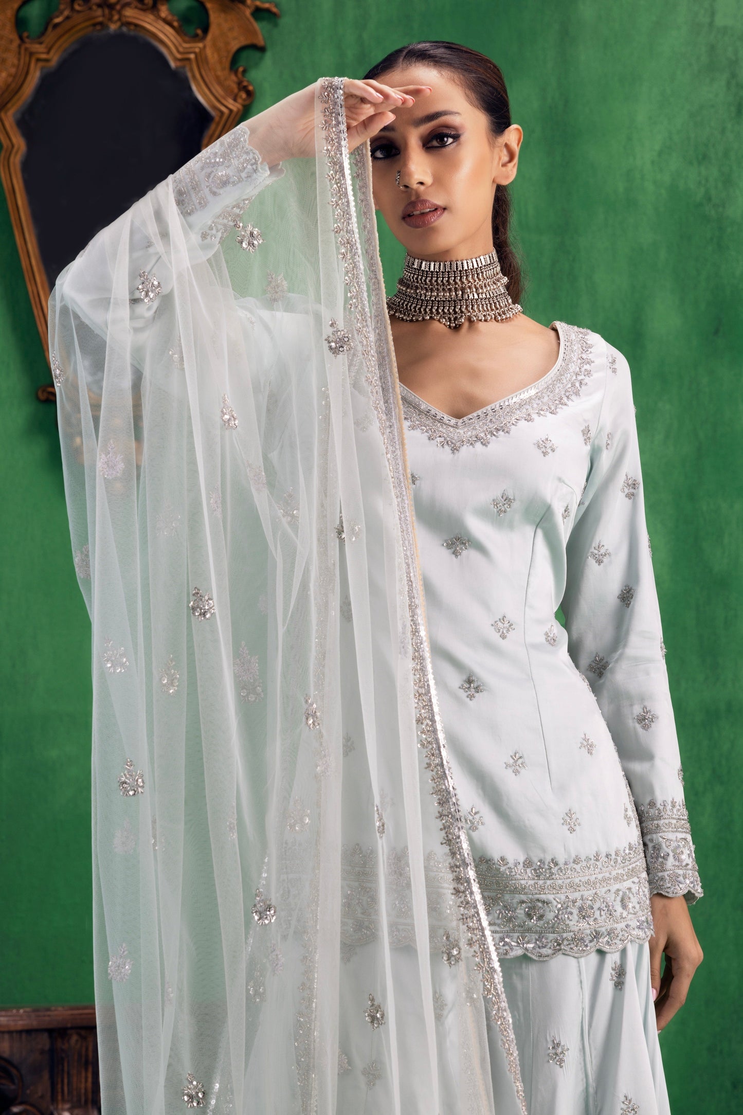 Avya Sharara Set