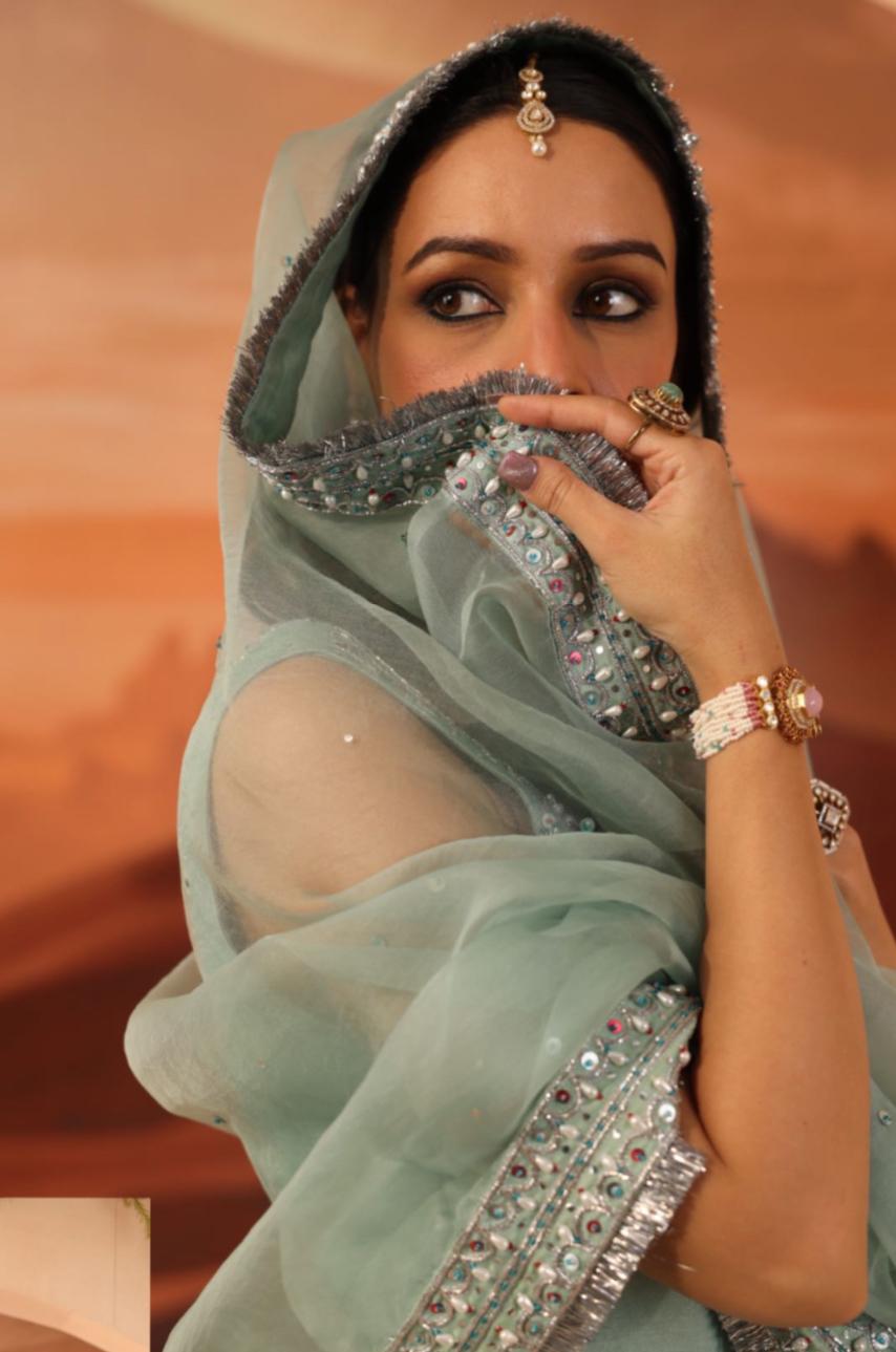 Heer Sharara Set