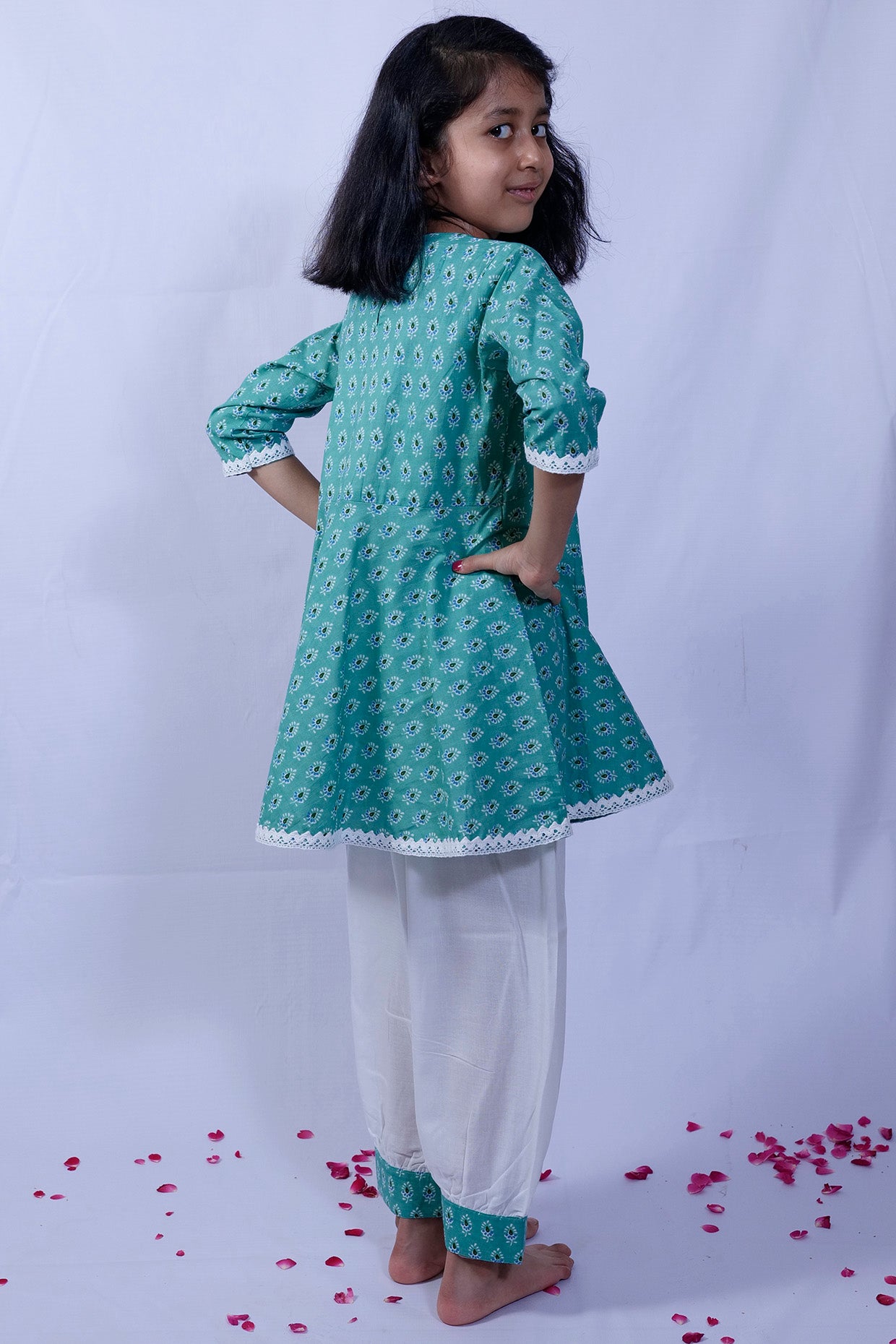 Sea Green Printed Kurta Set For Girls by Pankhuri by Priyanka - Kids at Pernia's Pop Up Shop