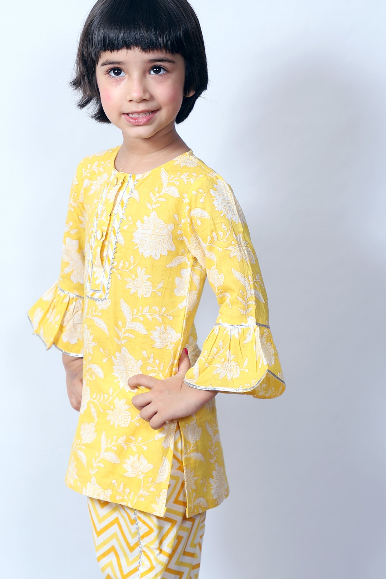 Yellow Printed Kurta Set For Girls by Pankhuri by Priyanka - Kids at Pernia's Pop Up Shop