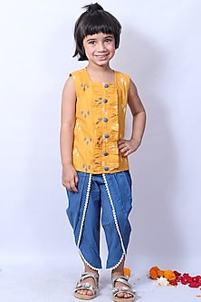 Yellow Mustard Cotton Kurta Set For Girls by Pankhuri by Priyanka - Kids at Pernia's Pop Up Shop