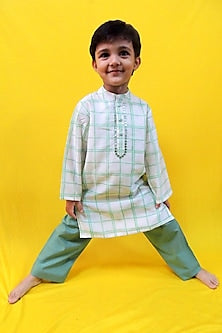 Green Pure Chanderi Hand Block Printed Kurta Set For Boys by Pankhuri by Priyanka - Kids at Pernia's Pop Up Shop