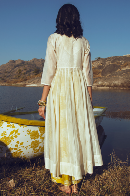 NUSHRATT BHARUCCHA IN THE LIVA ANARKALI SET – OFF WHITE