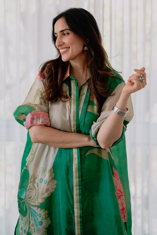 Urmi Daga in the MEREDITH KURTA SET